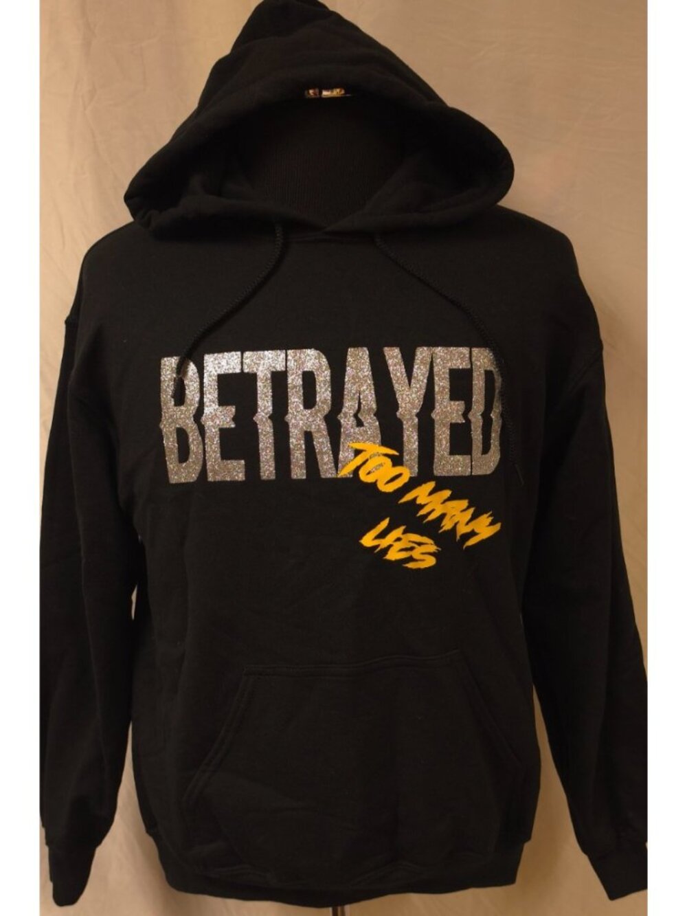 Gildan Heavy Blend Womens (M) BETRAYED TOO MANY LIES-FALSE FRIENDS Black Hoodie